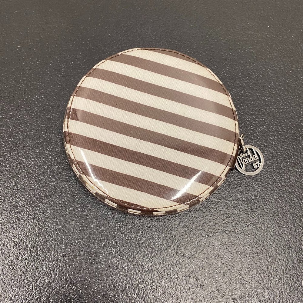 Like new Henri Bendel compact cosmetic mirror